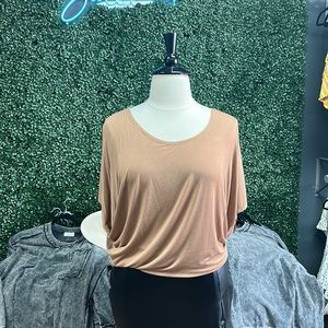 Quarter sleeve flowy plus size top